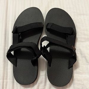 Teva universal slide black/black size 8